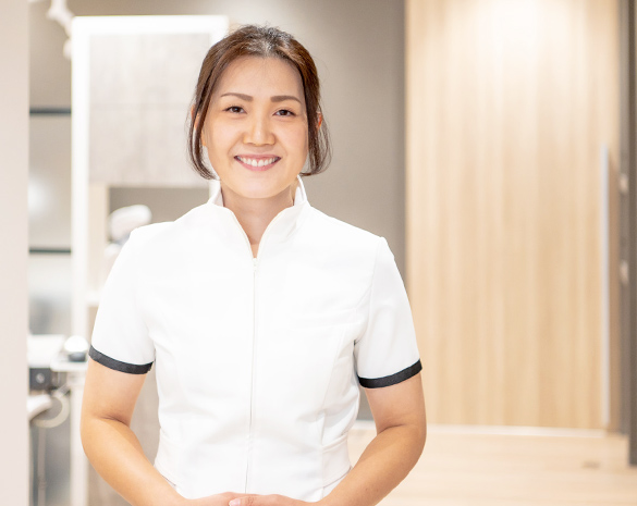 井上 絢子